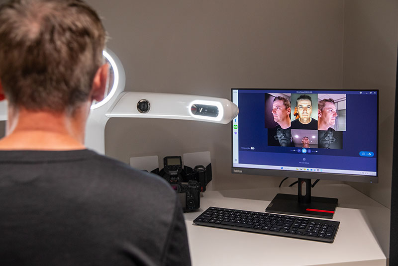 Patient taking a 3d face and teeth scan